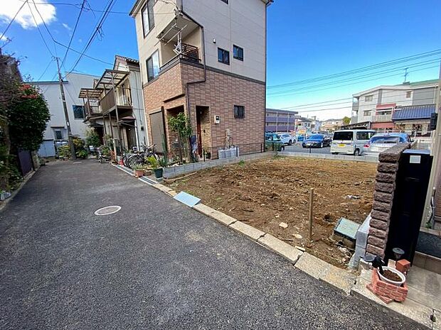 【現地写真/2025年12月撮影】未完成の為お近くの同仕様完成物件ご案内いたします!