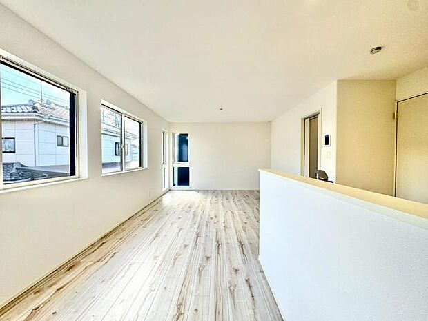 【リビング】建物内覧できるようになりましたので、お気軽にお問い合わせください。