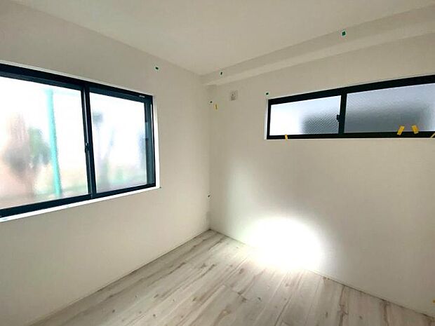 【【1階4.5帖納戸】】納戸は洋室仕立てのため実質3LDKとしてご利用いただけるプラン！