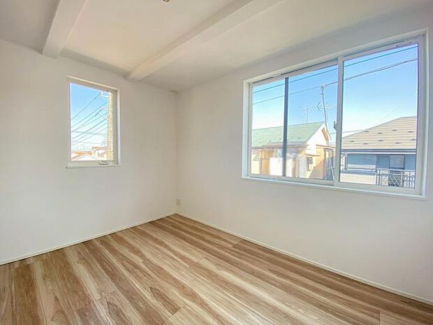 【【3階6.6帖洋室】】窓からのやさしい光が心地よいプライベートルーム♪