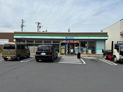 ファミリーマート大泉学園町四丁目店 750m(-)