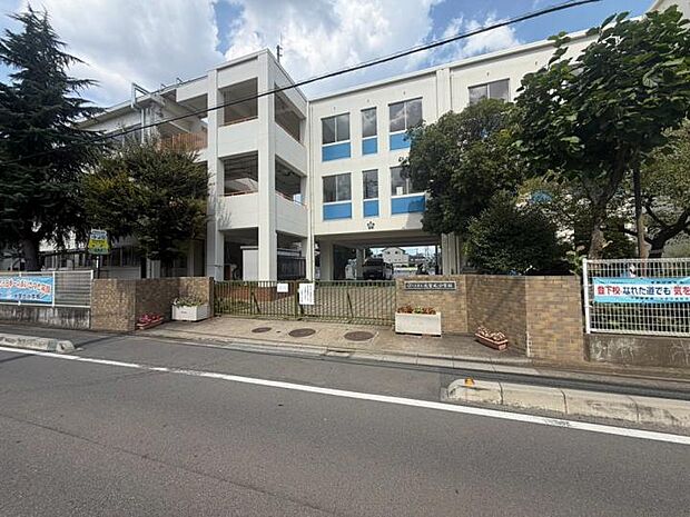 大宮北小学校(約800m)