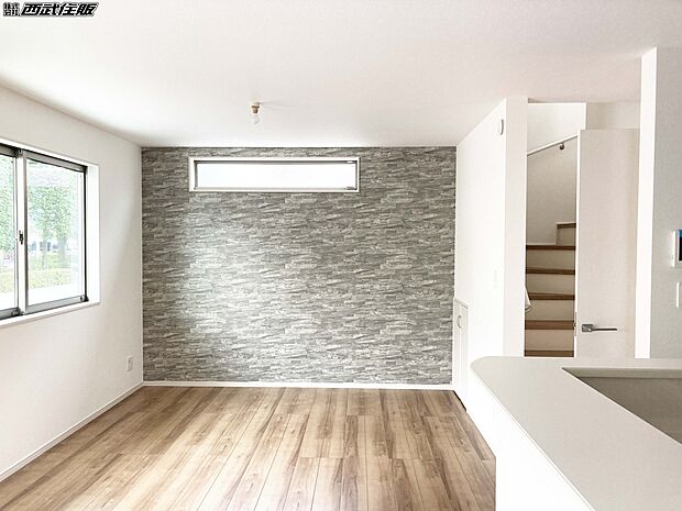 【リビング】広々としたリビングは明るく快適に過ごせます　同仕様写真