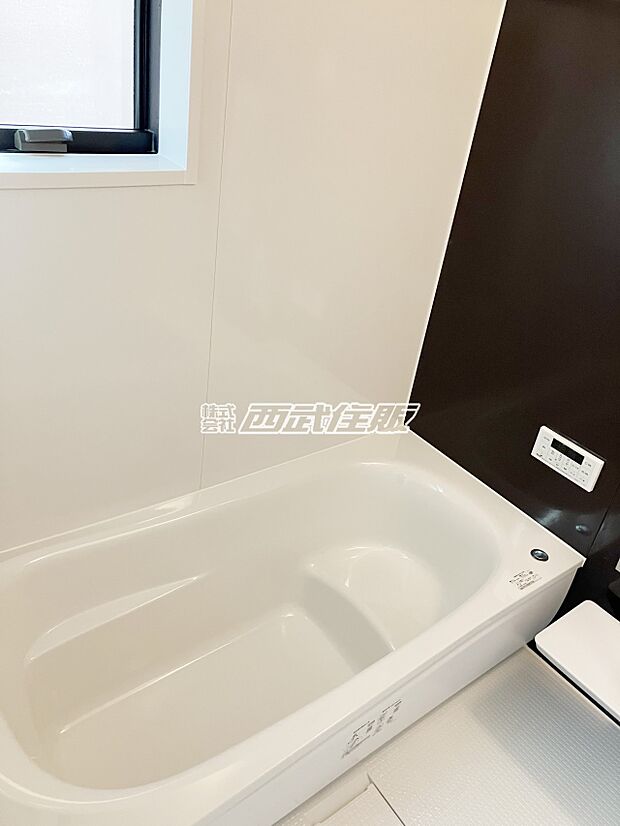 【非公開】【ユニットバス】半身浴もできる大きなバスタブで疲れを癒して下さい。