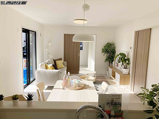 【キッチン】【対面キッチン】家族との会話が弾む、オープンなカウンターシステムキッチン!同仕様写真