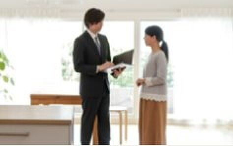 【定期点検】お客様に安心してお住まいいただくために、ご入居後6ヶ月目・2年目の建物点検及び5年目の建物診断をさせていただいております。お客様の大切な財産である建物を、より長く維持していくために、弊社定期点検をお受