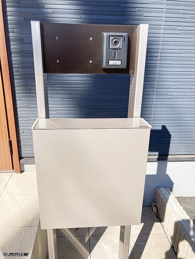 【非公開】【TVモニター付インターホン】訪問者の姿が一目でわかります。同仕様写真