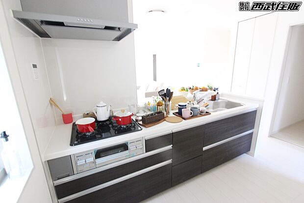 【非公開】【システムキッチン】濃い茶色がかっこいいキッチンです。同仕様写真