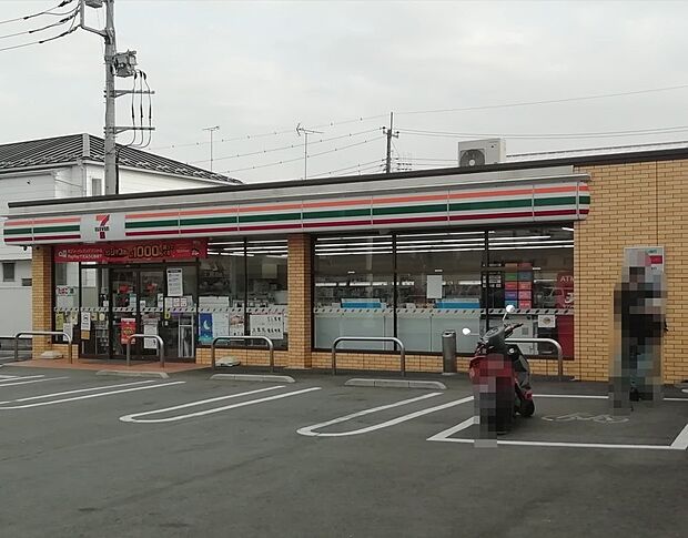 セブン-イレブン 福生牛浜駅東店（約478m・徒歩6分）