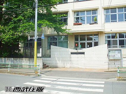 羽村市立羽村第三中学校 700m(9分)