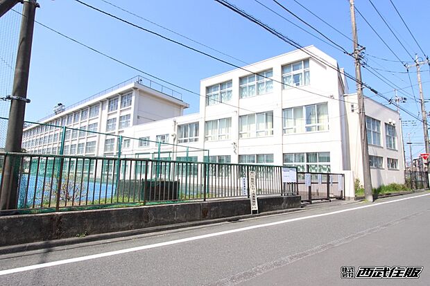 福生市立福生第二中学校(約1,300m・徒歩17分)