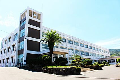 淡路市立浦中学校 2430～2440m(-)