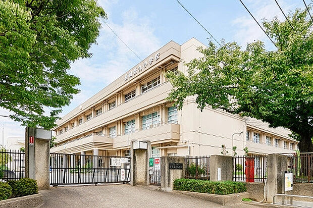 長岡京市立長岡第九小学校 (約470m・徒歩6分)