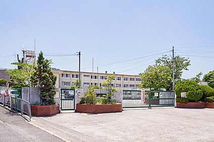 奈良市立三碓小学校 880m(11分)