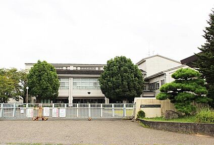 大和郡山市立片桐中学校 980m(13分)