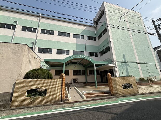 名古屋市立春岡小学校（約230m）