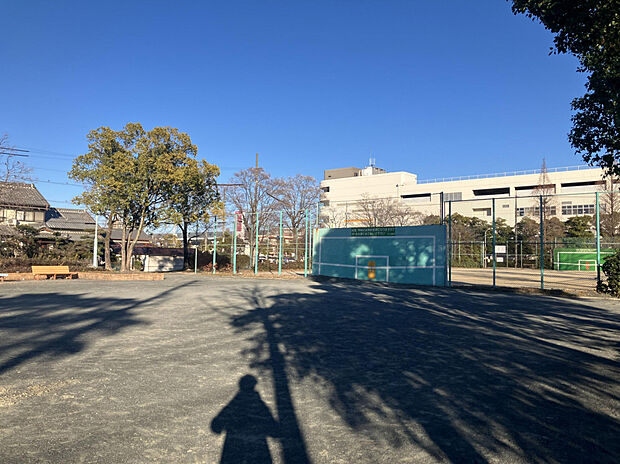 春田野中央公園（約270m）