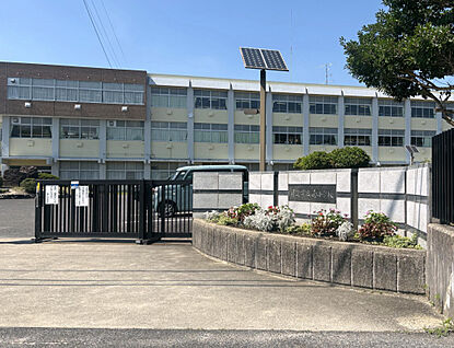 日進市立南小学校 1200m