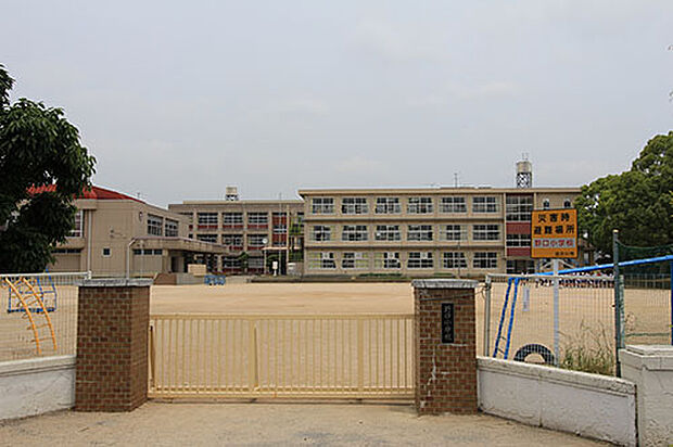 【加古川市立野口小学校まで徒歩約8分】小学校や幼稚園が徒歩9分圏内!6年間の通学の負担が少なく、小さなお子様とは一緒に登園もしやすい距離です。朝夕の時間にゆとりが生まれ、子育て世帯にも安心の立地です。