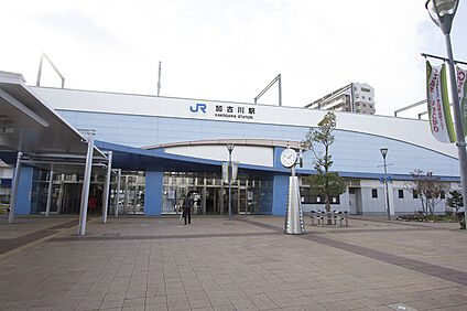 JR山陽本線「加古川」駅 約2000m(徒歩約27分、自転車約9分)