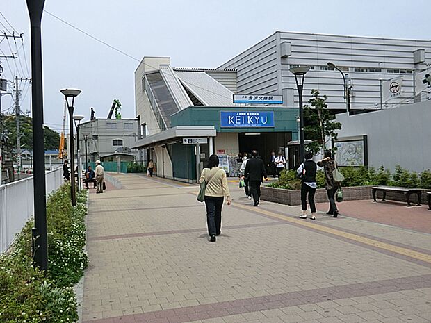 京浜急行電鉄「金沢文庫」駅まで1120m