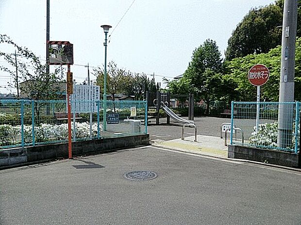 戸倉ふれあい公園まで1137m