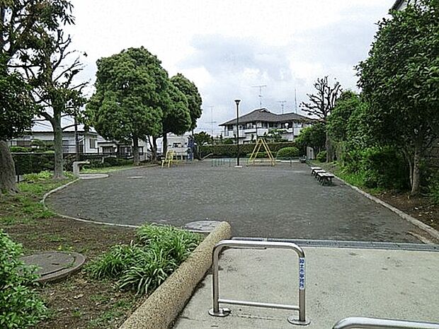 鴨居第二公園まで926m