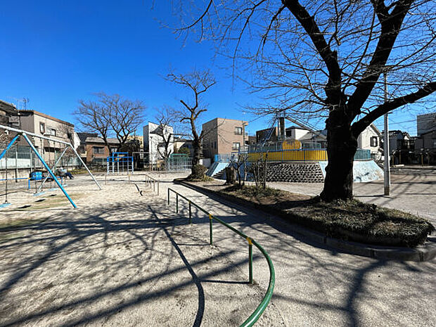 墨田区立第四吾嬬小学校まで325m