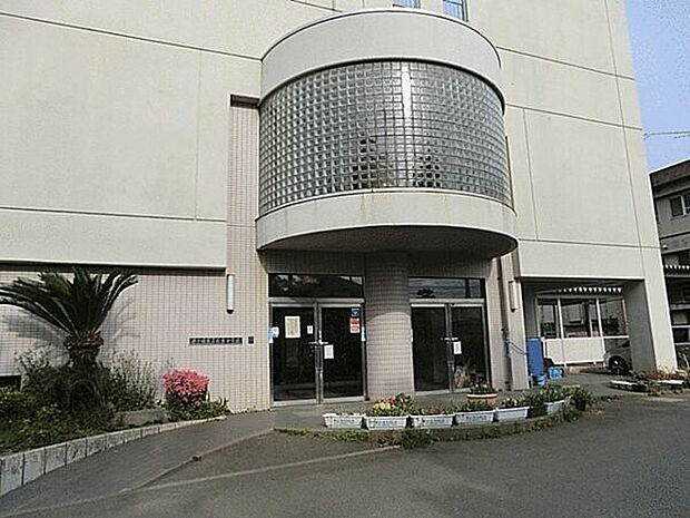 茅ヶ崎市立松浪小学校まで860m