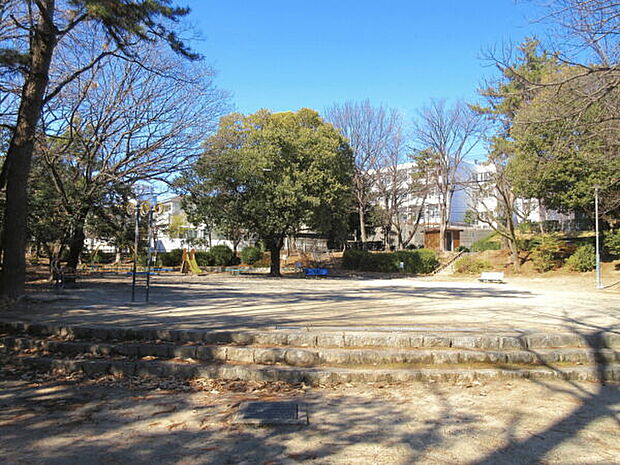 神丘公園まで481m