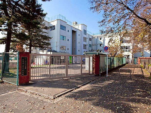 三鷹市立第二中学校まで1635m
