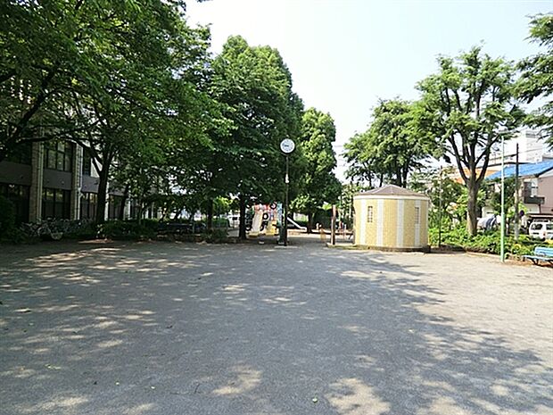 北町公園まで634m