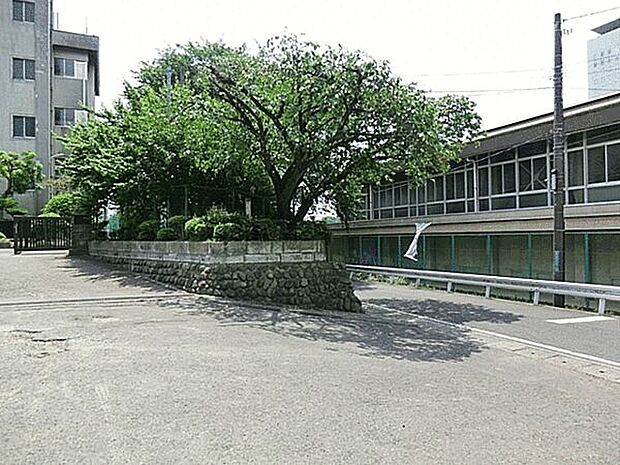 海老名市立海老名中学校まで644m