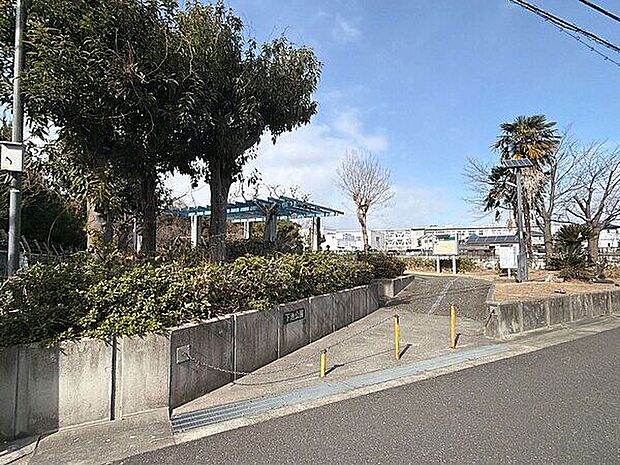下池公園まで1167m