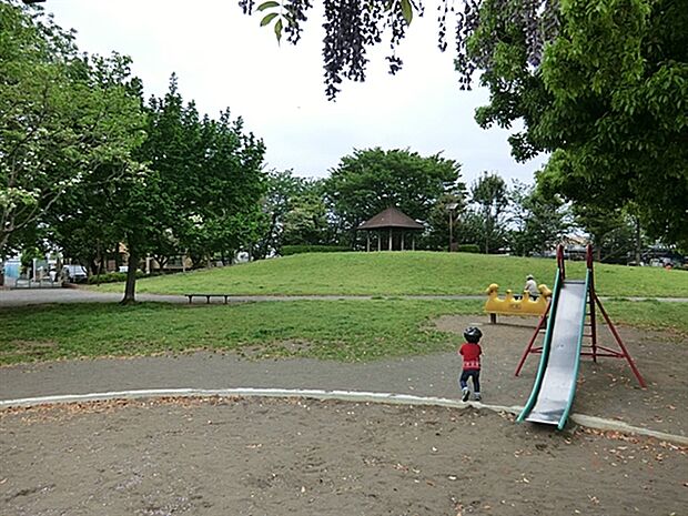 吉方公園まで728m