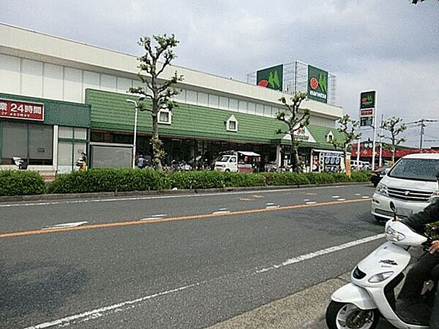 マルエツ元郷店(約679m)