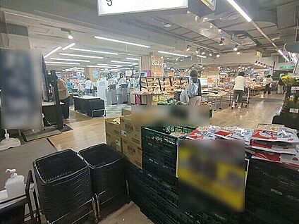 グルメシティ 新神戸店 431m