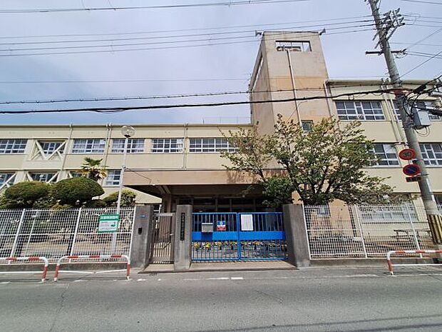 門真市立第二中学校(約1,575m)