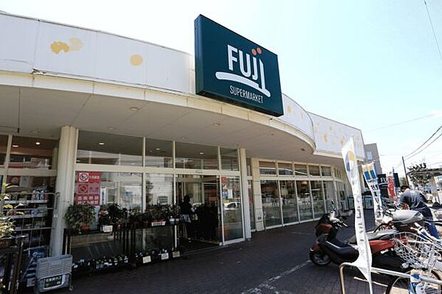 スーパーマーケットフジ松が丘店（約477m）