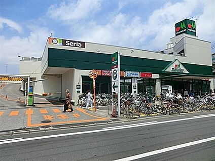 マルエツ出来野店 837m