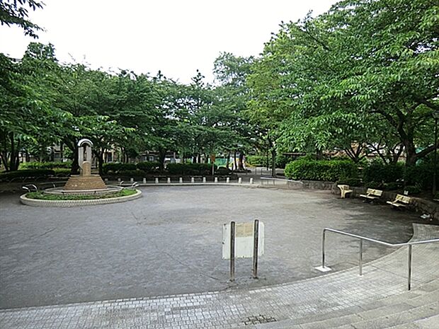 千住仲町公園(約291m)