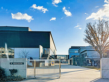 鎌倉市立大船中学校 1111m