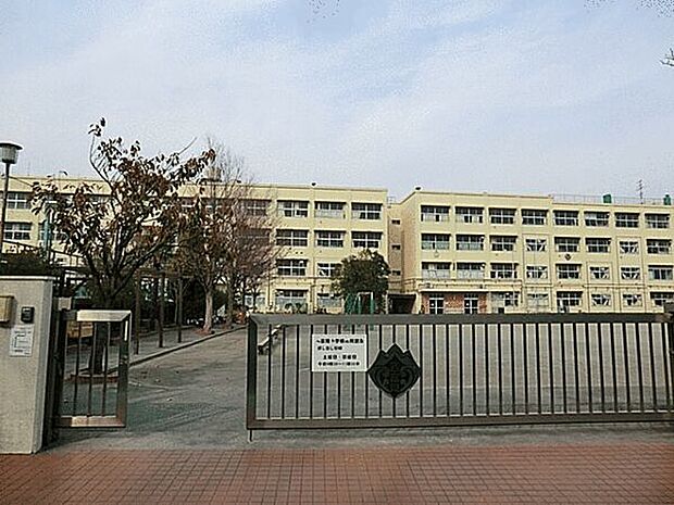 横浜市立西富岡小学校(約1,165m)