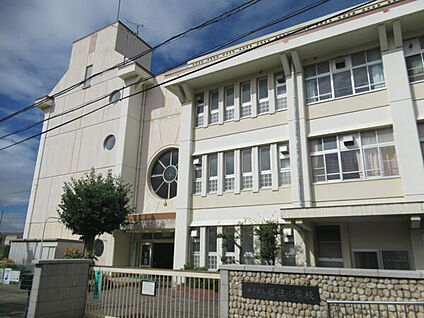 神戸市立福住小学校 167m