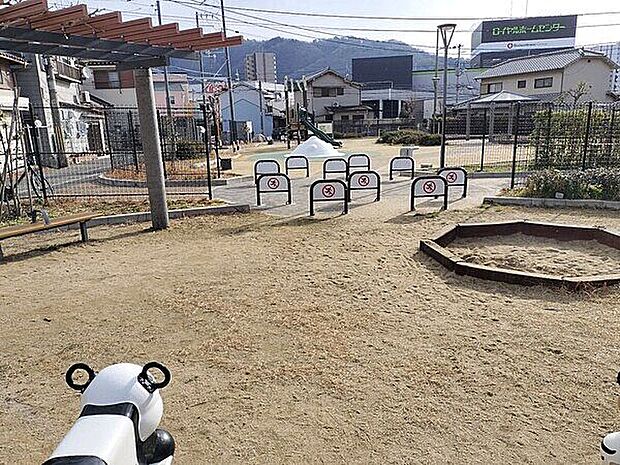 火打健幸公園（約49m）