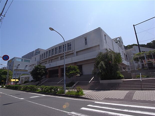 横浜市立保土ケ谷小学校(約1,028m)