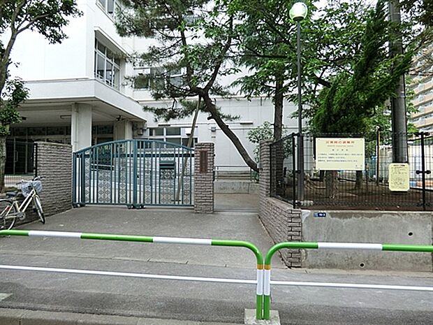 北区立袋小学校(約675m)