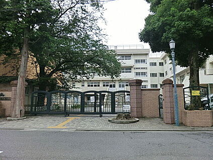 さいたま市立木崎小学校 453m