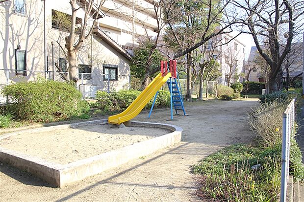 三宅本町公園（約759m）