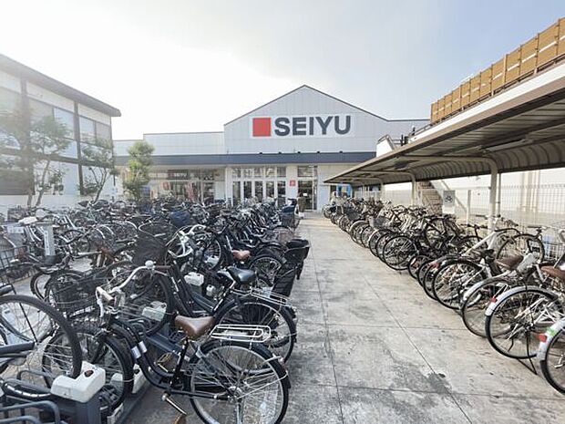 西友中浦和店（約699m）